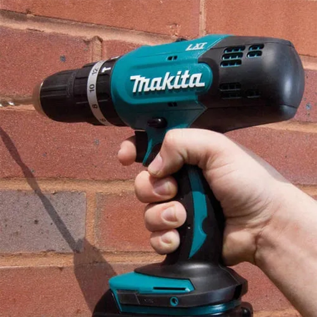 Taladro Percutor/Atornillador 13mm Makita DHP453SYE